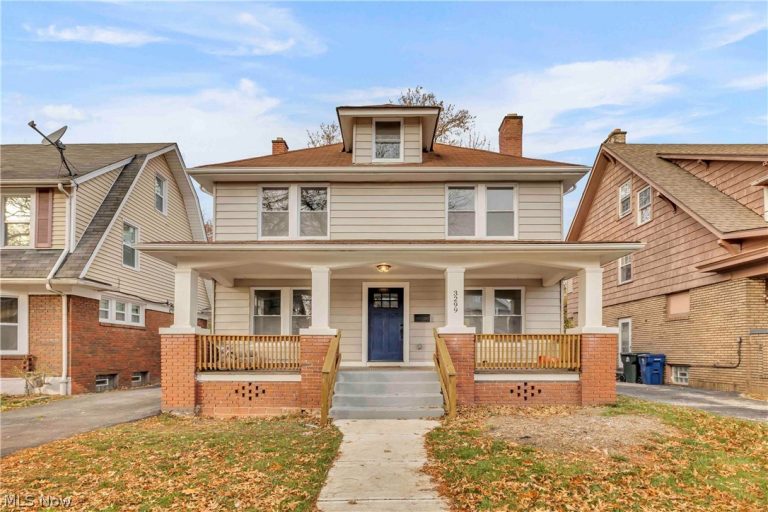 3299 Yorkshire Road, Cleveland Heights, OH - Photo 2