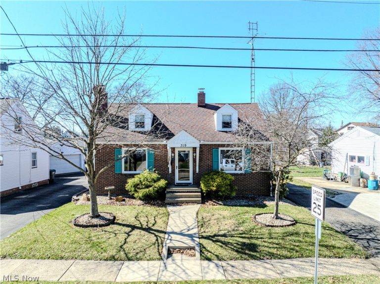 319 Superior Street, Louisville, OH, 44641