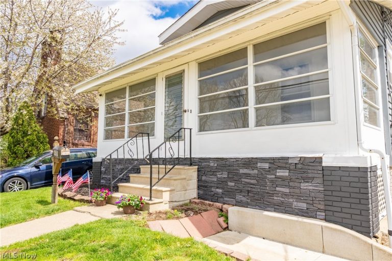 350 Lindy Lane Avenue, North Canton, OH - Photo 3