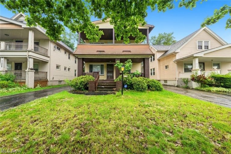 11224 Parkview Avenue, Cleveland, OH - Photo 2