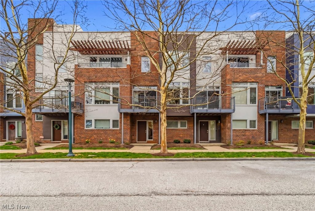 1245 75th Street #D-1245, Cleveland, OH