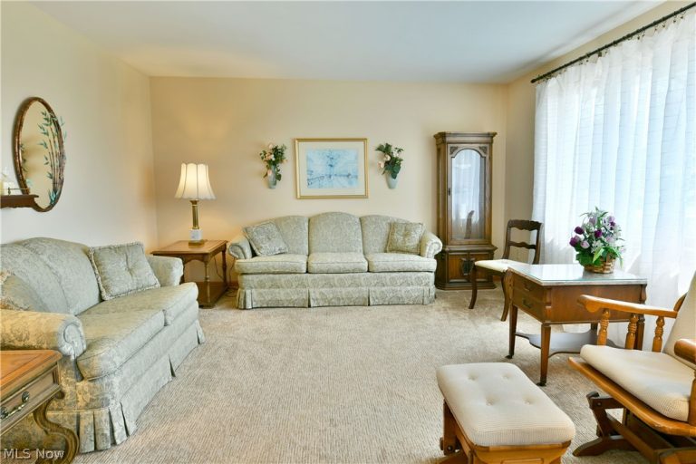 834 Pleasant Street, Warren, OH - Photo 8