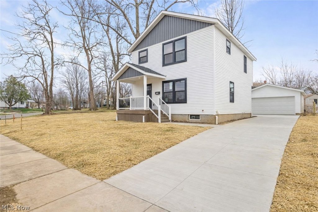 1334 Hazelwood Ave, Akron, OH