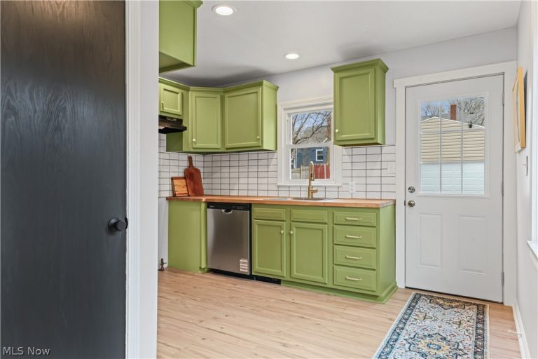 1265 Greenwood Avenue, Akron, OH - Photo 4