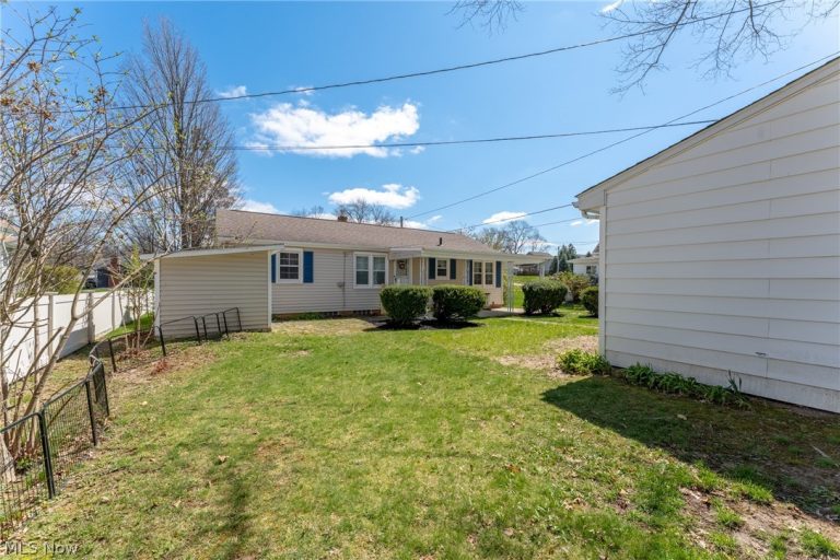 1539 Parkway Boulevard, Alliance, OH - Photo 8