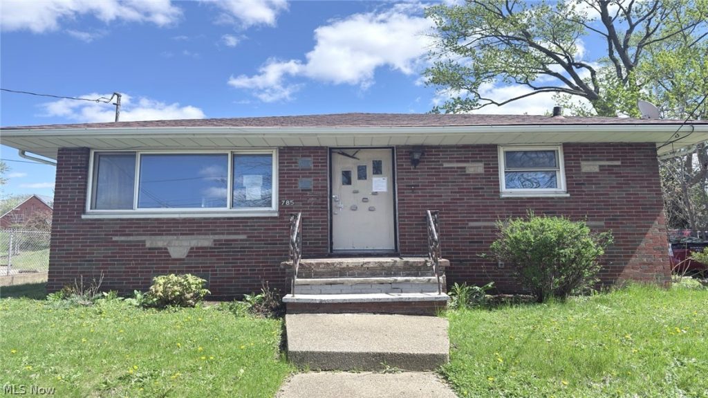 785 Brittain Road, Akron, OH