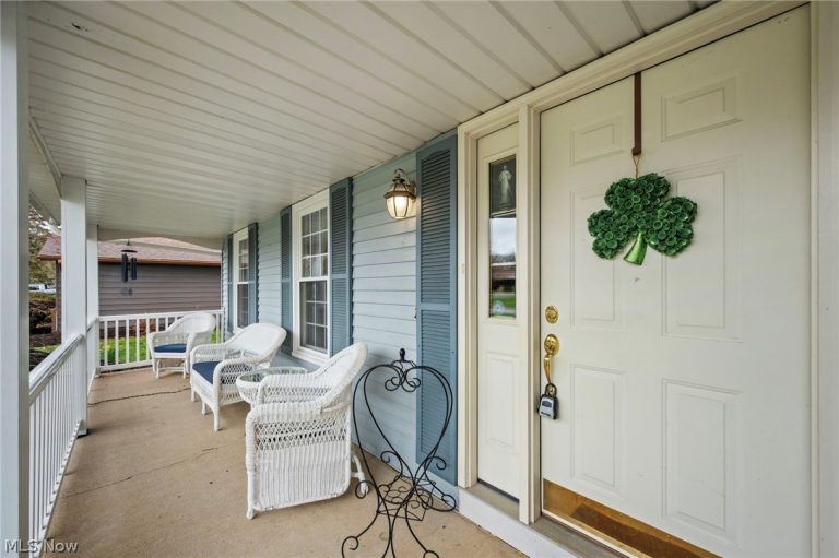 6094 Emerald Street, North Ridgeville, OH - Photo 3