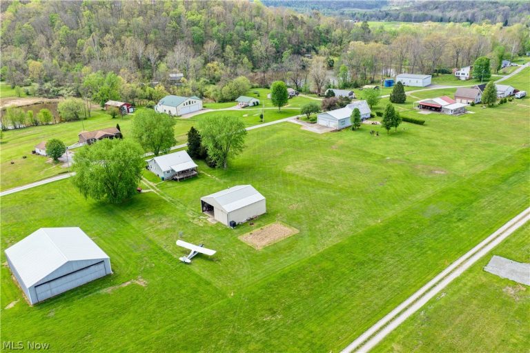 297 Hales Landing, Elizabeth, WV - Photo 3