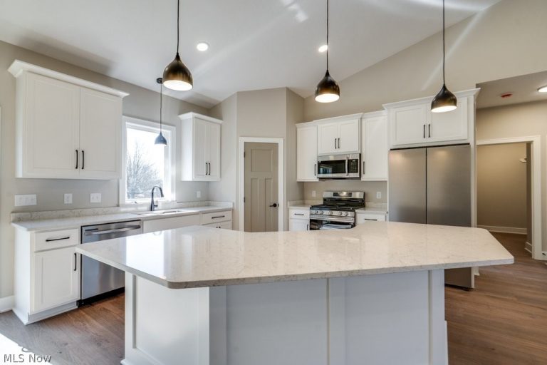 13969 Highview Drive, Dalton, OH - Photo 8