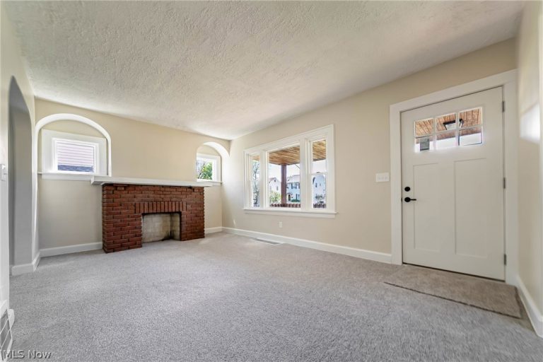 17408 Elsienna Avenue, Cleveland, OH - Photo 3