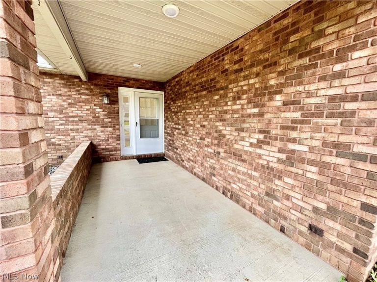 3621 Vineland Avenue, Ashtabula, OH - Photo 2