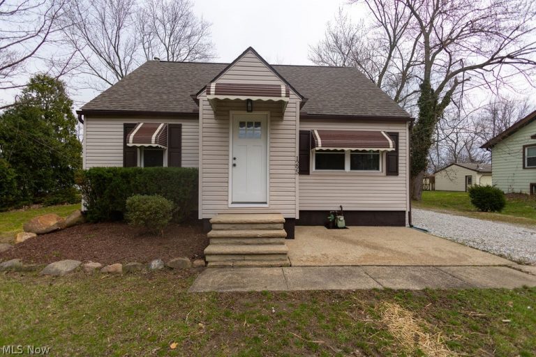 1295 357th Street, Eastlake, OH - Photo 2