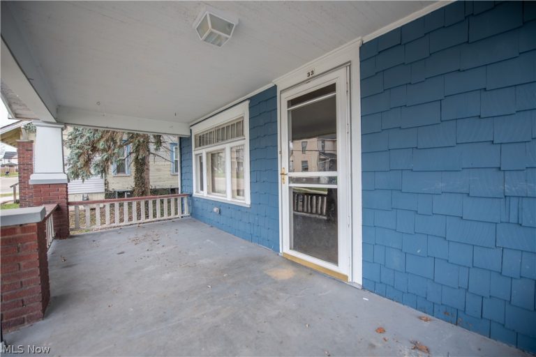 33 Lincoln Avenue, Alliance, OH - Photo 3