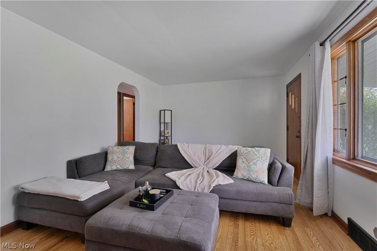 4649 Waseka Lane, Youngstown, OH - Photo 4