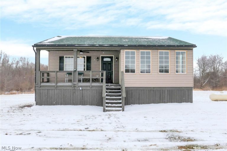 18010 Winterset Lane, Lore City, OH, 43755
