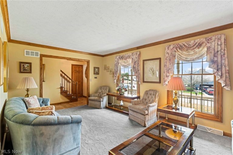 551 Regency Circle, Canfield, OH - Photo 8