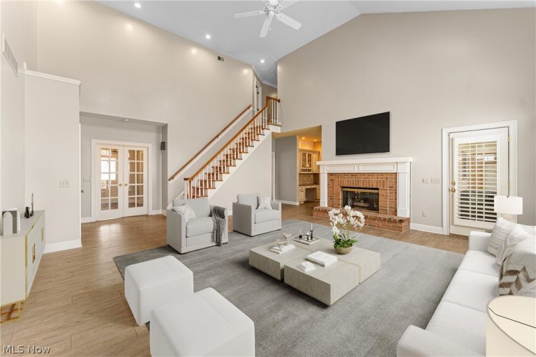 1215 Greenmont Circle, Vienna, WV - Photo 4