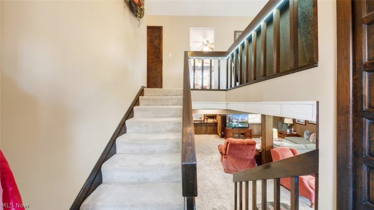 9690 Kinsman Road, Novelty, OH - Photo 4