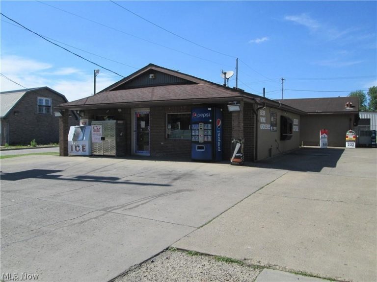 101 Steubenville Avenue, Cambridge, OH - Photo 2