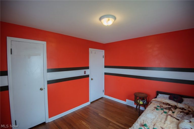 107 Renee Drive, Struthers, OH - Photo 6