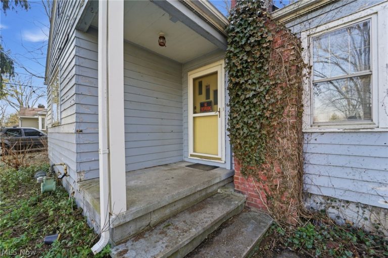 1016 Riverside Drive, Painesville, OH - Photo 2