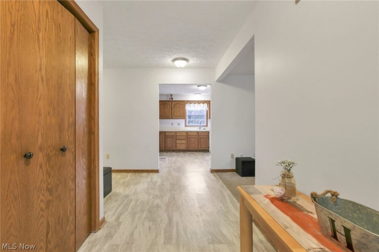 61266 Kent Lane, Cambridge, OH - Photo 5