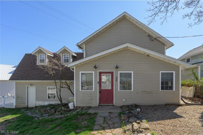 204 Prospect Avenue, Hartville, OH, 44632