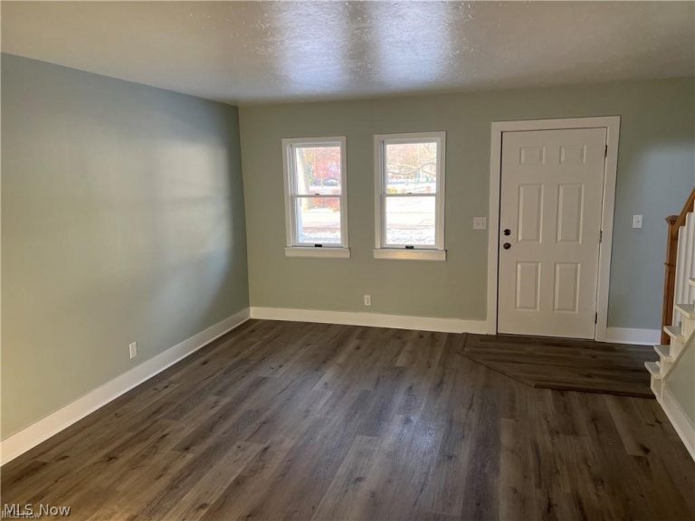 145 Beck Road, Avon Lake, OH - Photo 5