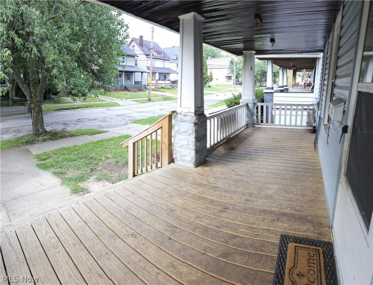 1812 Treadway Avenue, Cleveland, OH - Photo 3