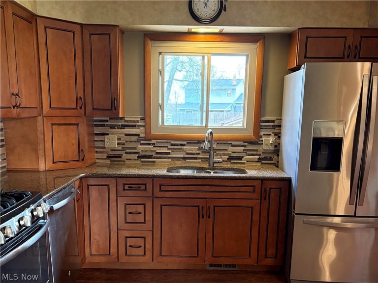 1515 Kingsley Ct S, Sandusky, OH - Photo 8
