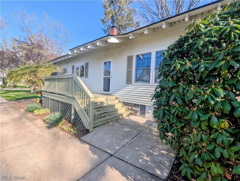 7394 Hart Street, Mentor, OH - Photo 8