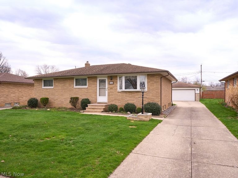 12101 Tucson Drive, Parma, OH - Photo 3
