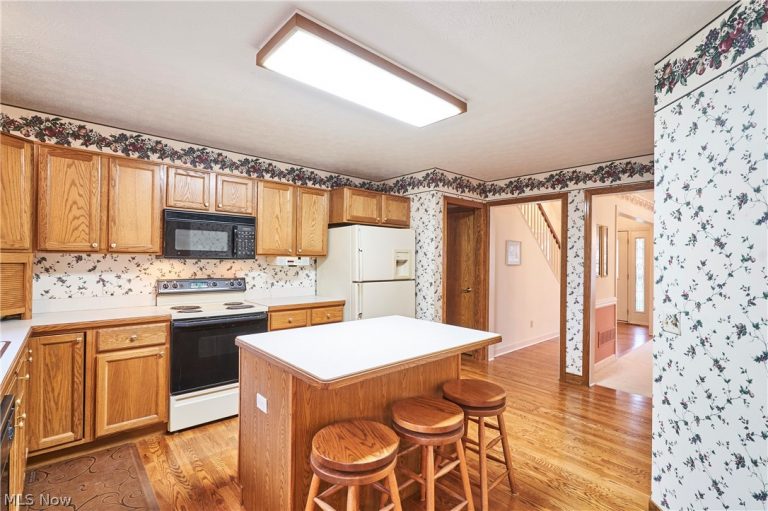 2987 Woodcrest Drive, Fairlawn, OH - Photo 4