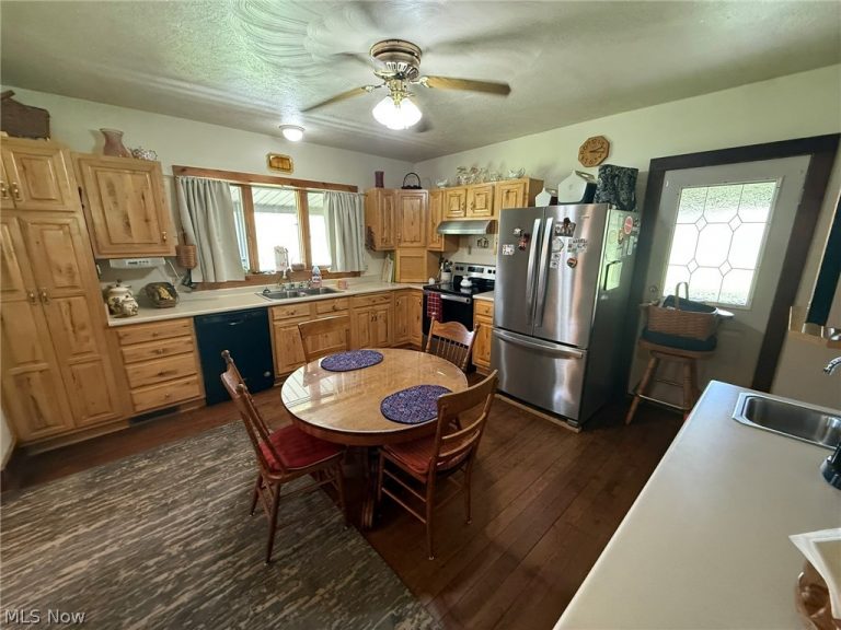 11140 Strasburg Bolivar Road, Bolivar, OH - Photo 2