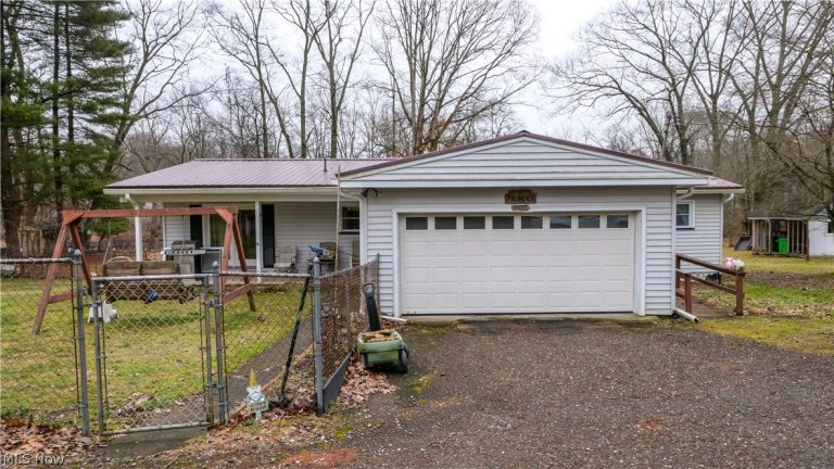12698 Herr Drive, Hiram, OH - Photo 2