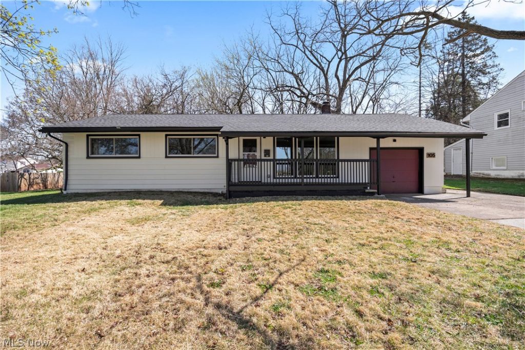 105 Woodhill Drive, Amherst, OH