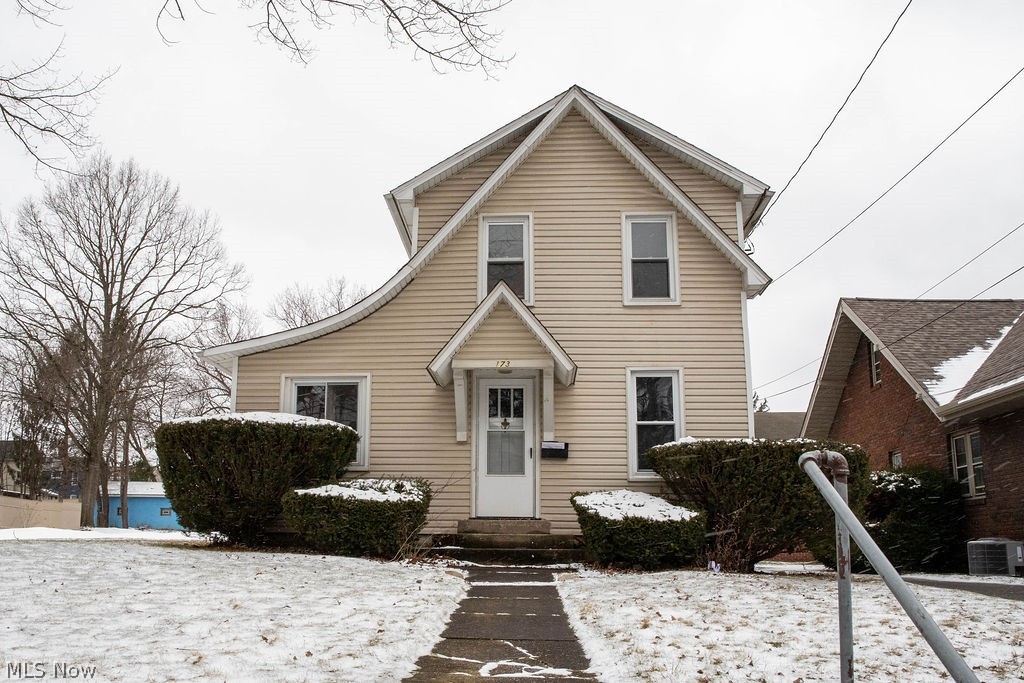 173 Poland Avenue, Struthers, OH