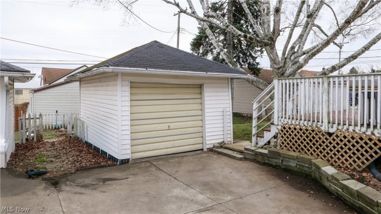 352 Bellflower Avenue, Canton, OH - Photo 4