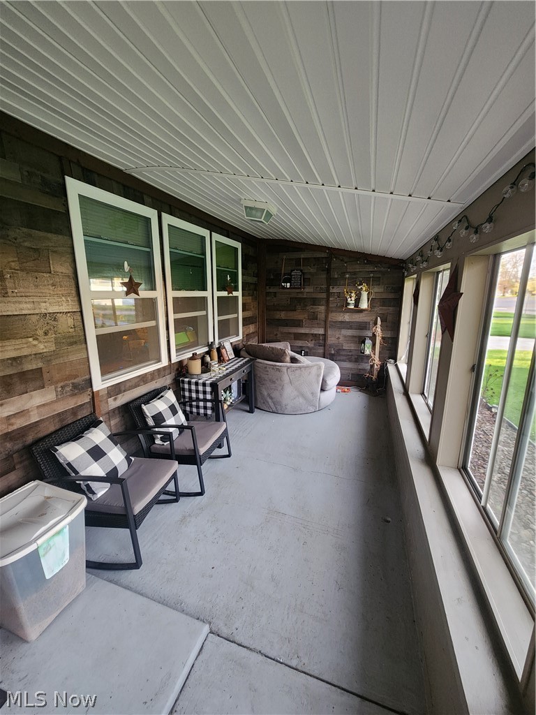 7352 Westview Drive, Youngstown, OH - Photo 4