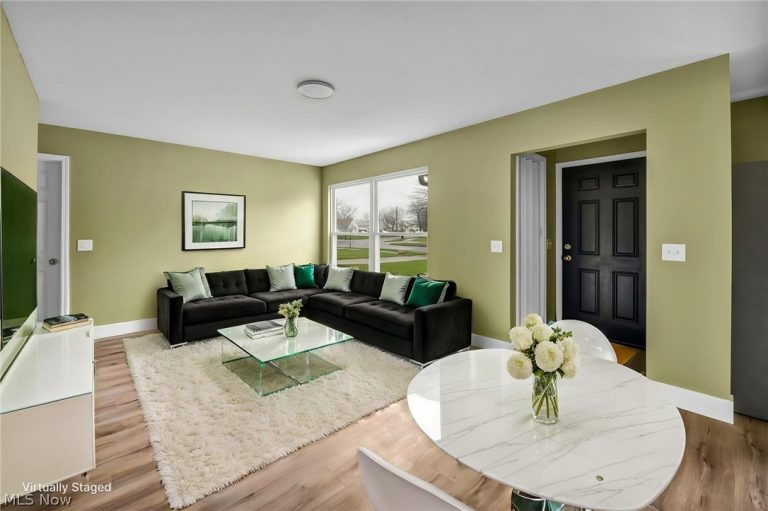 15812 Eleanore Drive, Cleveland, OH - Photo 6