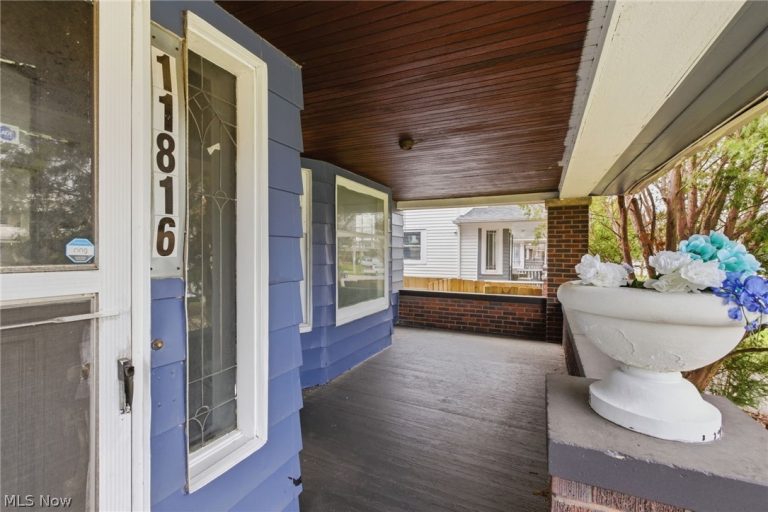 11816 Buckingham Avenue, Cleveland, OH - Photo 4