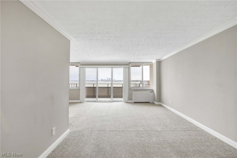 12900 Lake Avenue #926, Lakewood, OH - Photo 3