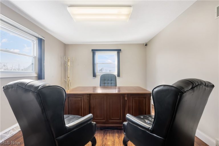 4001 Cleveland Massillon Road, Barberton, OH - Photo 8