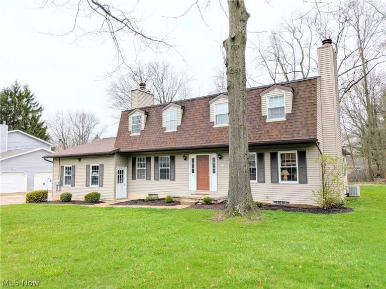 3049 Thornton Street, North Canton, OH - Photo 3