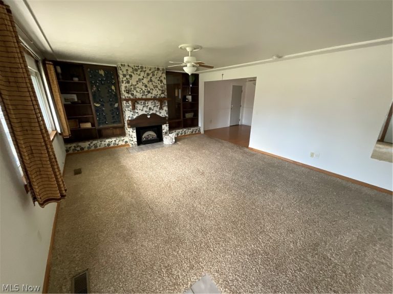 5229 Devon Drive, Vermilion, OH - Photo 3