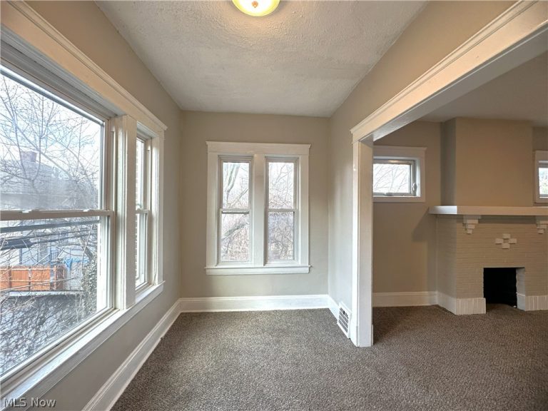 1672 Lockwood Avenue #6, East Cleveland, OH - Photo 5