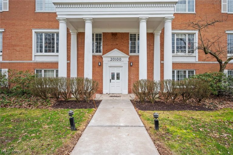 20100 Fairmount Boulevard #102, Shaker Heights, OH, 44118