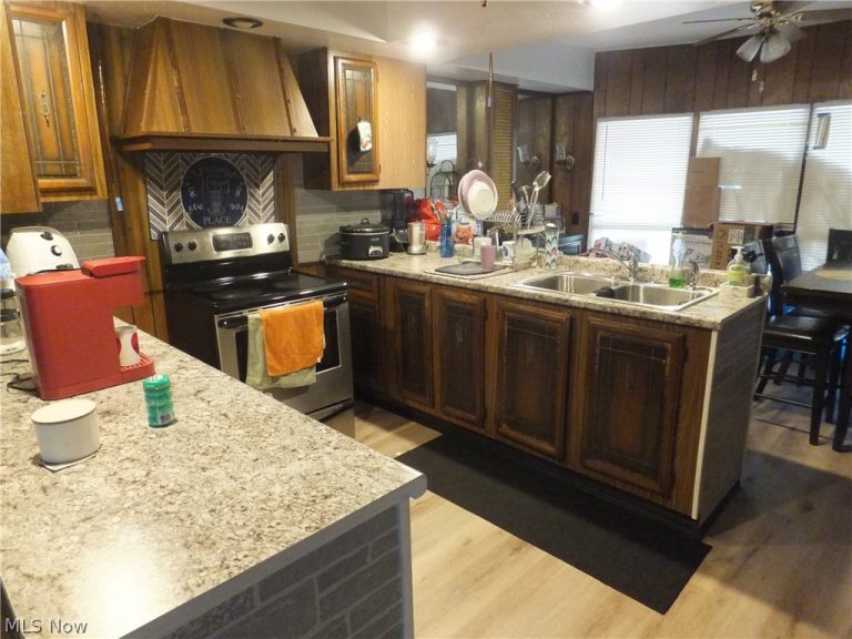 3000 Brookpark Road, Cleveland, OH - Photo 4