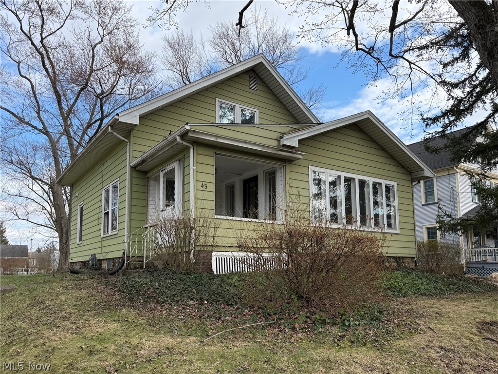 45 Summit Avenue, Niles, OH