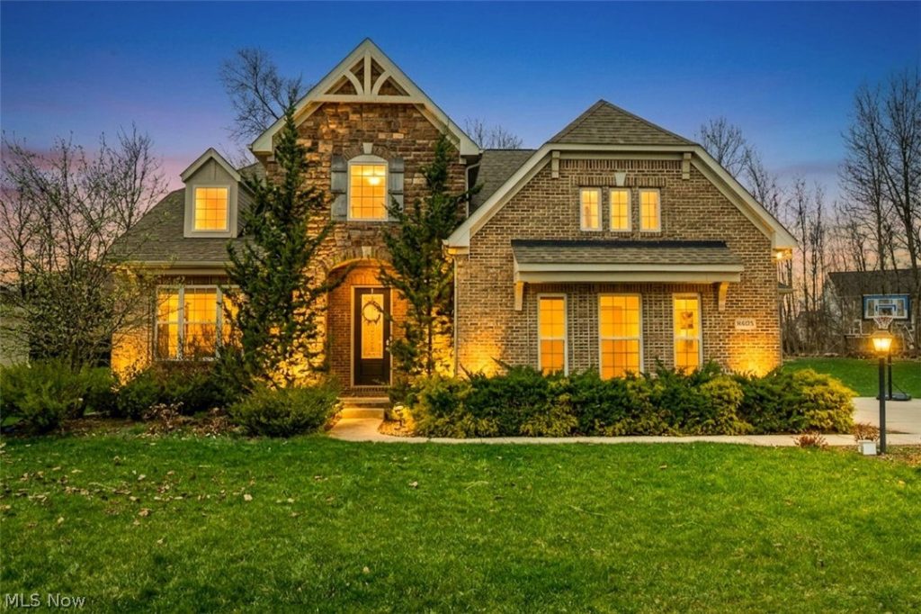 9403 Grace Drive, Twinsburg, OH